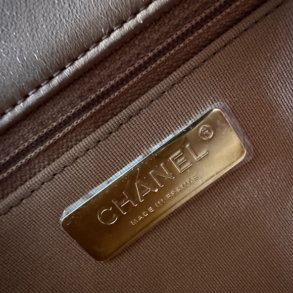 🦄RARE 🦄 Chanel 19 Small Caramel 22A Lambskin - Picture 8 of 17